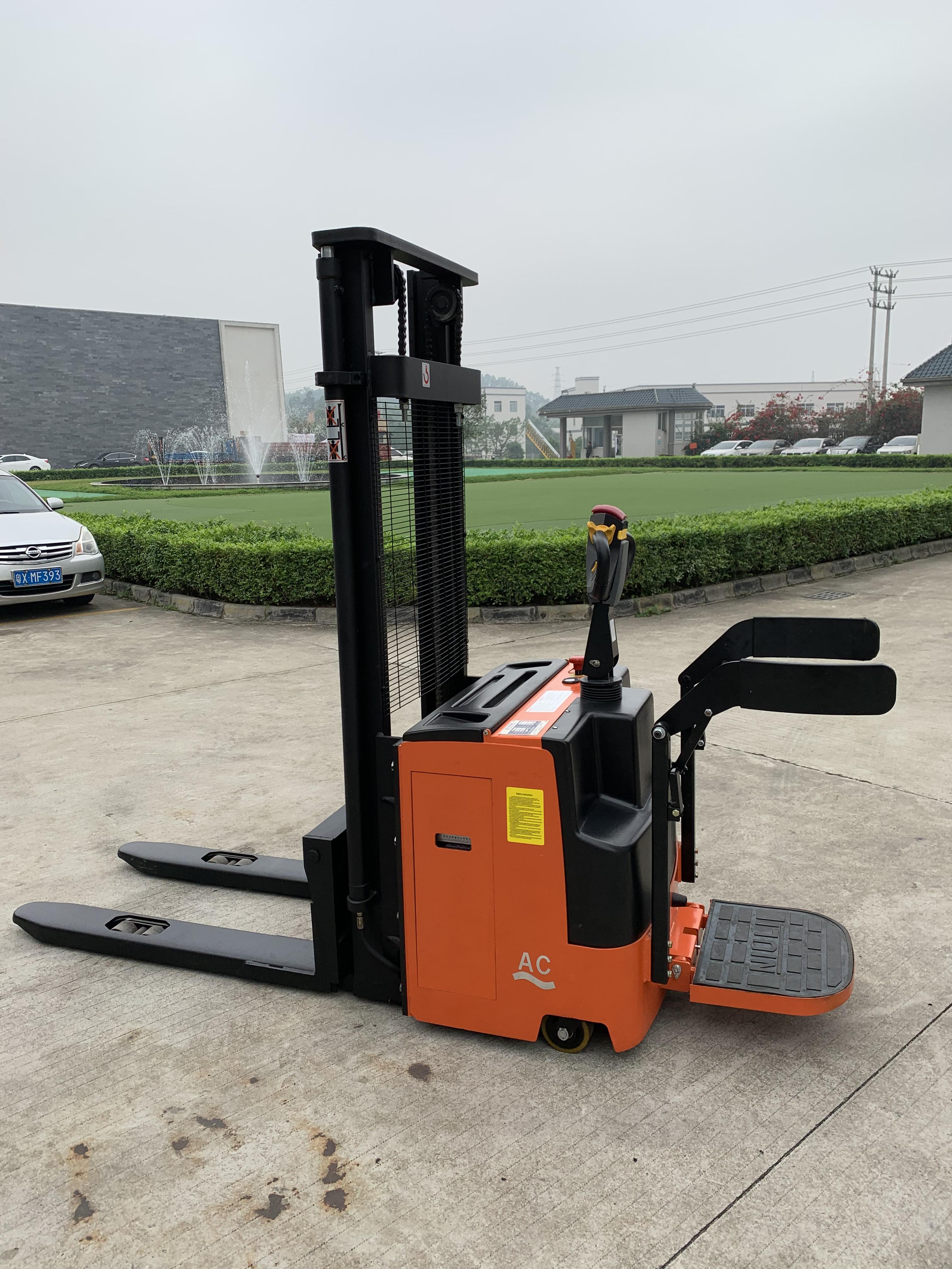 manual forklift stacker